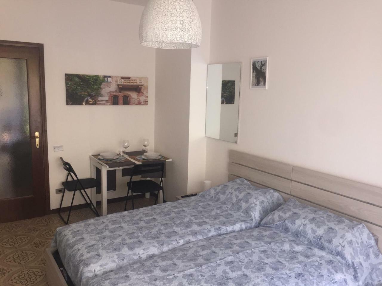 Room Verona Holidays Екстериор снимка