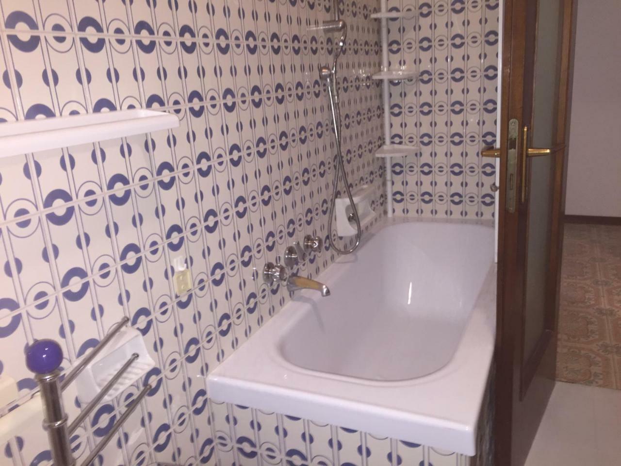 Room Verona Holidays Екстериор снимка